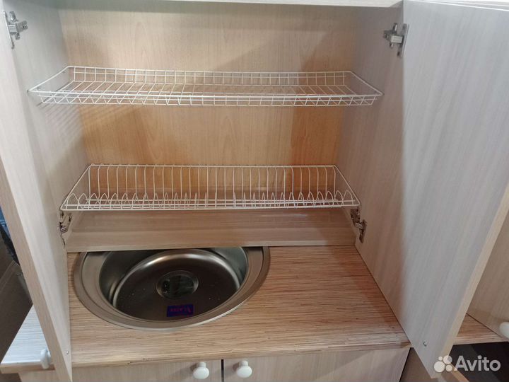 Кухонный гарнитур 1.6 новый