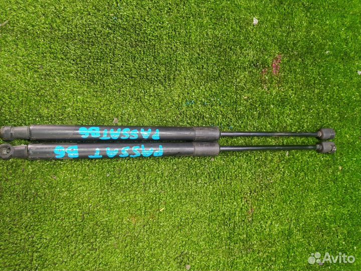 Амортизатор багажника пара Volkswagen Passat B6