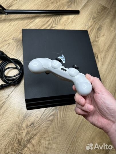 Sony PS4 pro 1tb