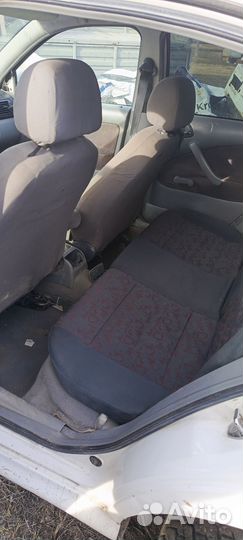 Skoda Octavia 1.6 МТ, 1998, битый, 332 000 км