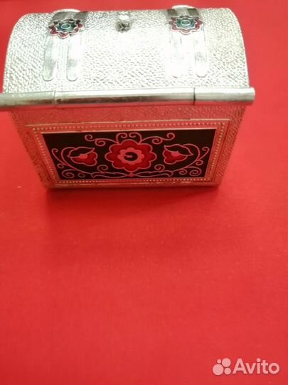 Сундучок детский с эмальками. Редкий