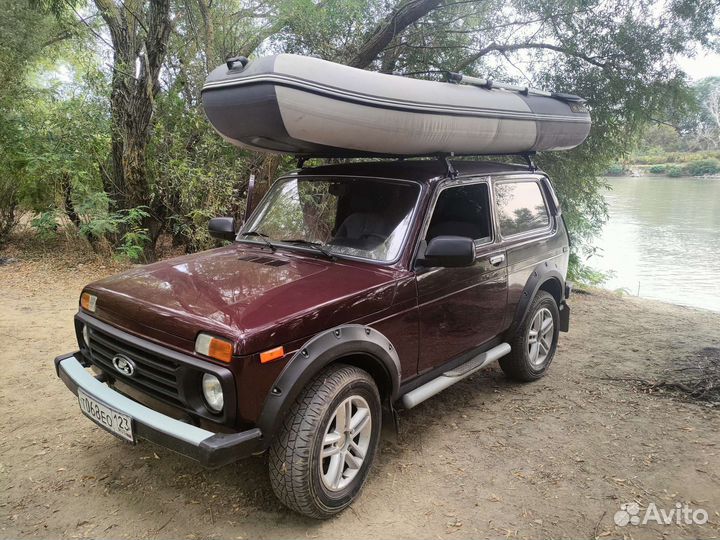 Лодка Ривьера 3200 ск