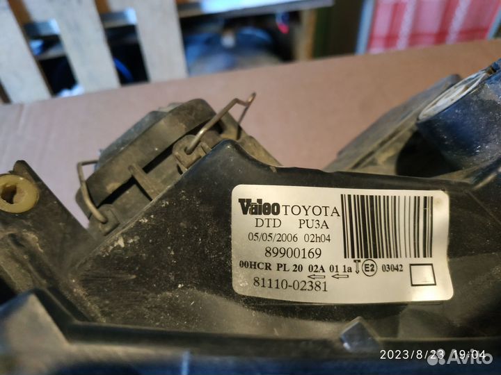 Продажа фара правая от toyota