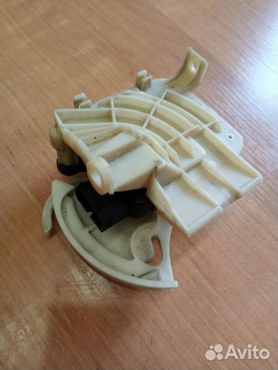 Моторчик заслонки отопителя (печки) Volkswagen