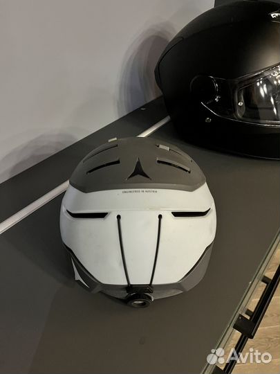 Шлем горнолыжный