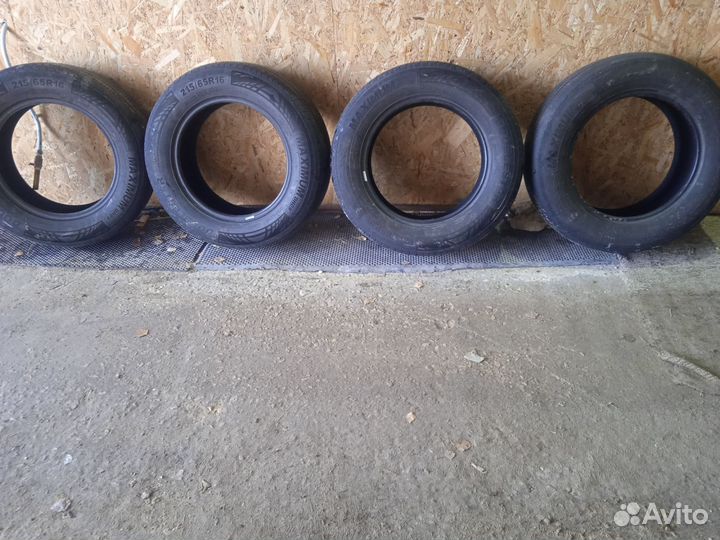 DoubleStar Maximum DH09 215/70 R16 102H