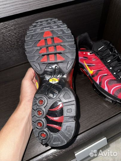 Кроссовки nike air max tn plus