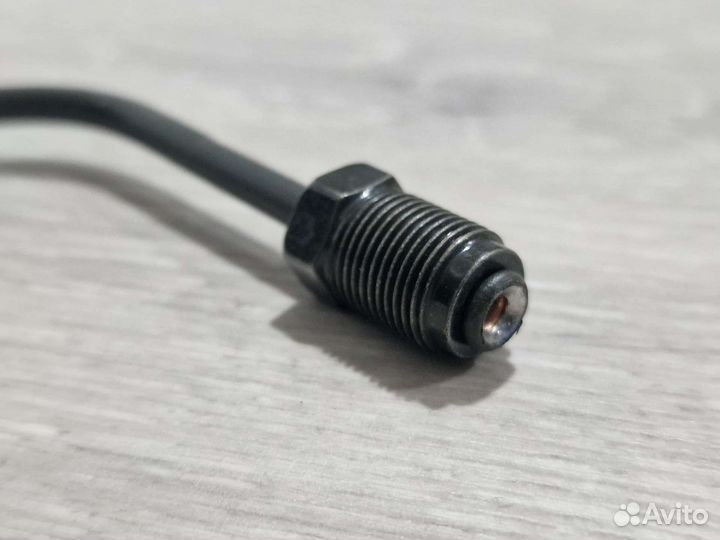 Трубка (Шланг) сцепления VW Passat B3/B4, Golf 2/3