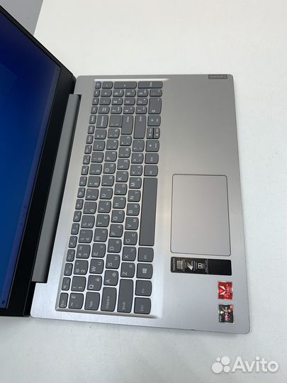 Lenovo на Ryzen 5/8gb/vega 8/SSD+HDD 750gb