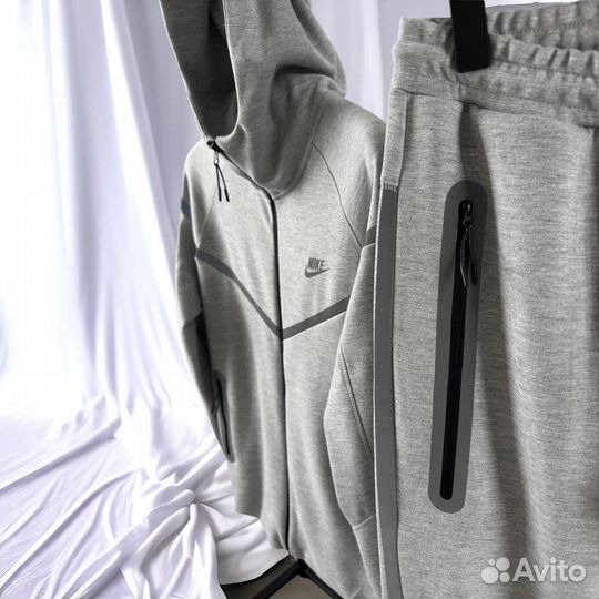 Спортивный костюм Nike Tech Fleece