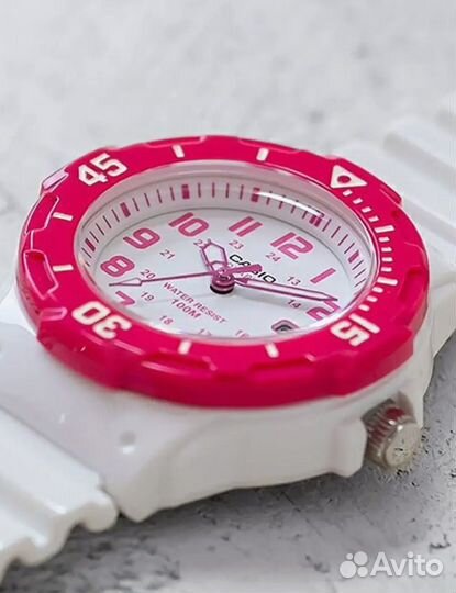 Часы наручные Casio LRW-200H-4B оригинал новые