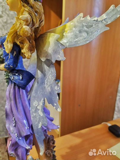 Кукла фарфоровая