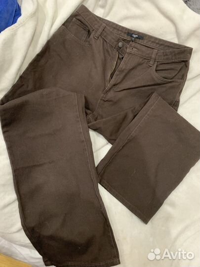 Коричневые джинсы 