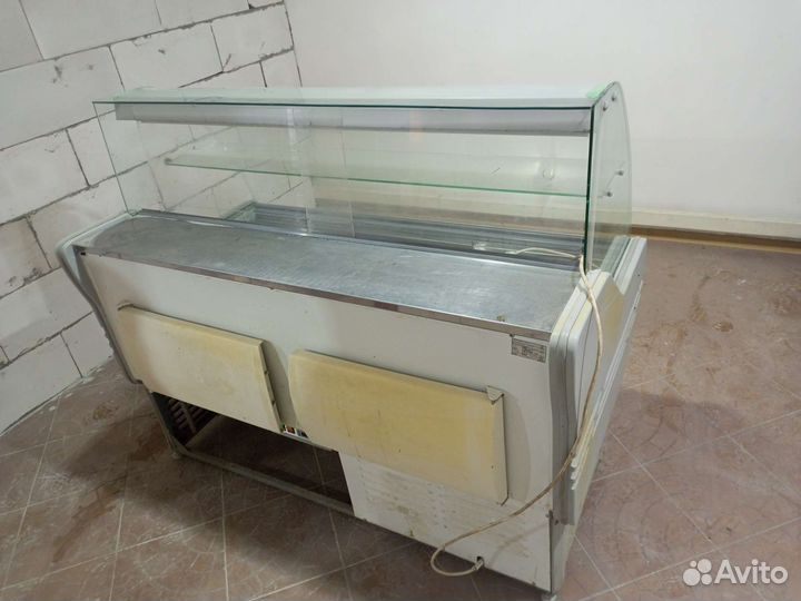 Холодильная витрина бу