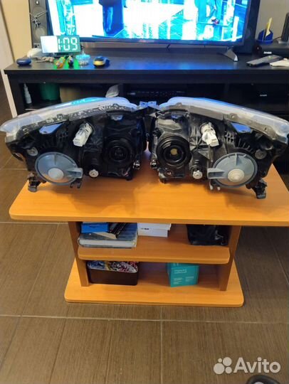 Фары Тойота Авенсис