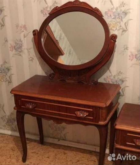 Спальный гарнитур 