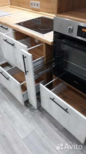 Кухонный гарнитур новый угловой бетон