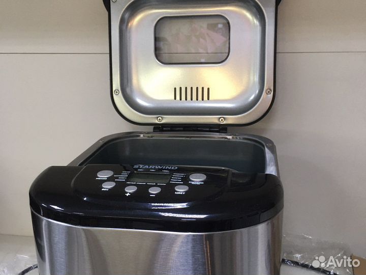 Хлебопечка Starwind SBR6155 Новая