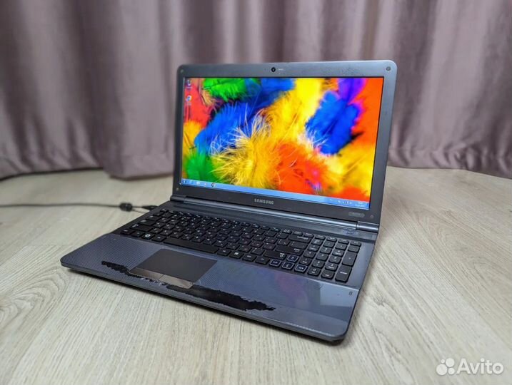 Ноутбук Samsung на Core i5/6gb/320gb