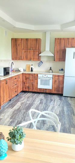 2-к. квартира, 72 м², 7/10 эт.