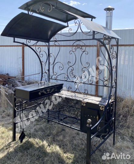 Мангал с крышей