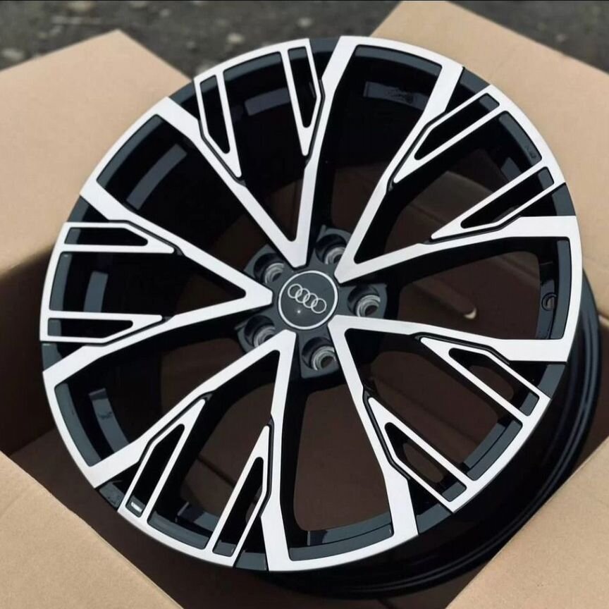 Литые диски Audi 8.5×R19 5×112