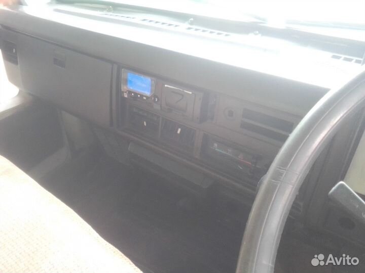 Nissan Atlas бортовой, 1989