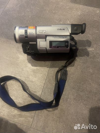 Продам видео камеру ретро