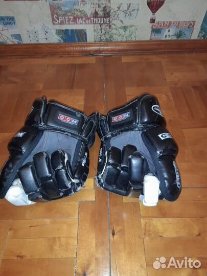 Продам форму хоккейную