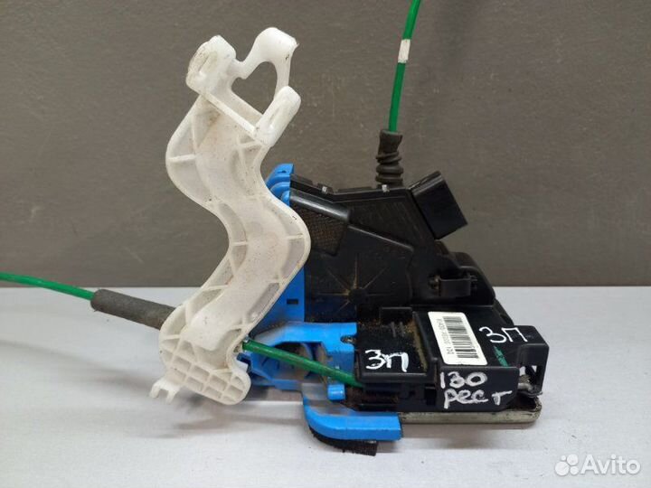 Замок двери задний правый Hyundai I30 2014