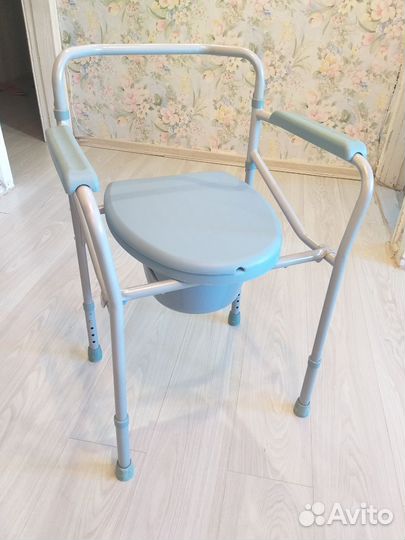Кресло-туалет складное со спинкой