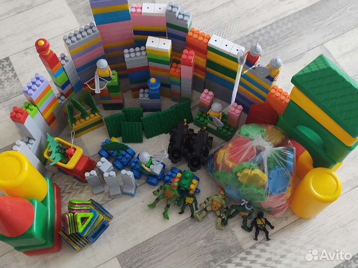 Развивающиеся игрушки