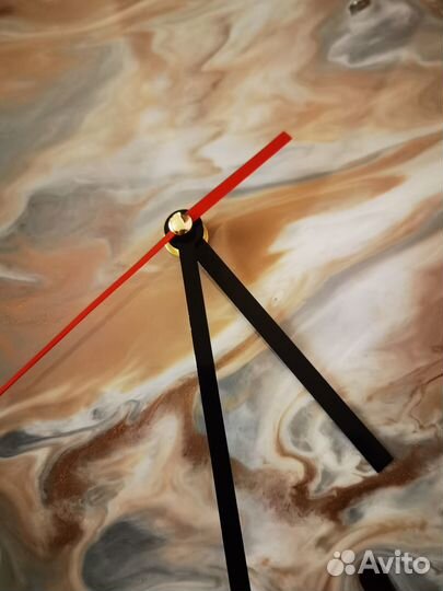 Часы из эпоксидной смолы