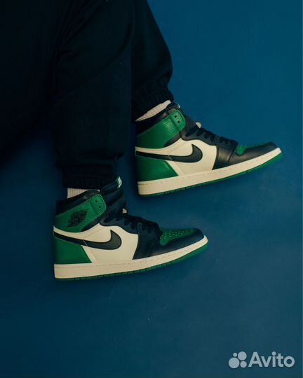 Air Jordan 1 Retro High OG Pine Green