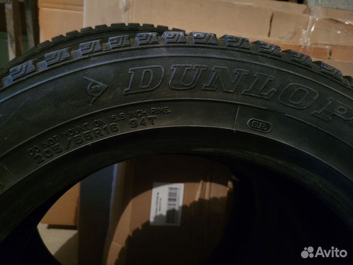 Dunlop SP Winter Ice 01 205/55 R16 94T