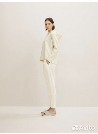 Костюм спортивный женский 42