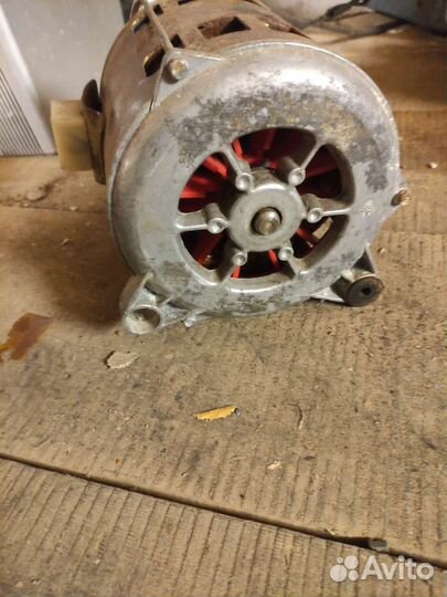 Электродвигатель 220В ZSE praha Dpc 100-2