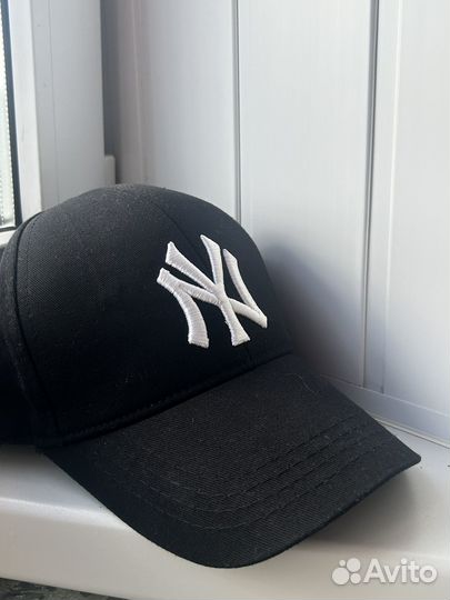 New york yankees кепка