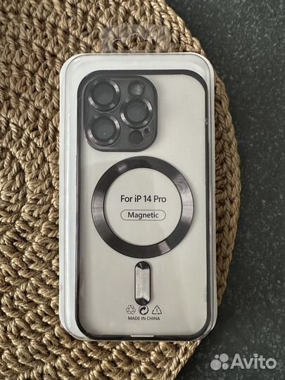 Чехол силиконовый MagSafe для iPhone 14 Pro