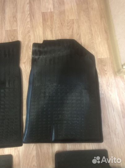 Продам оригинальные коврики Хундай Солярис