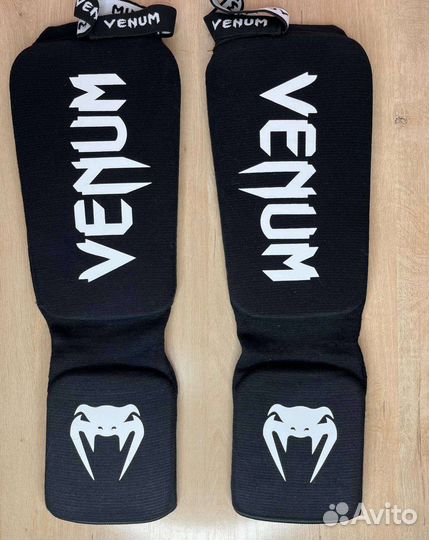 Щитки Venum Kontact Black без размера