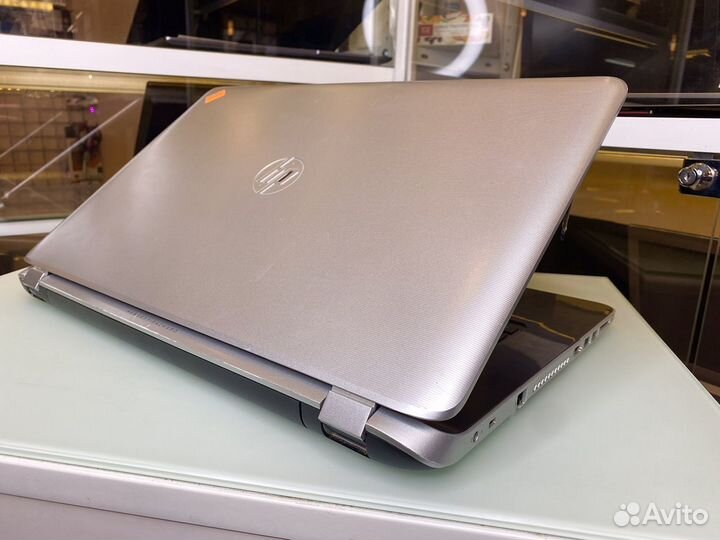 Огромный HP 17.3