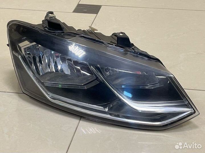 Фара правая Volkswagen Polo 5 cfna 2013