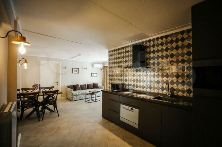 Гостиница, 300 м²