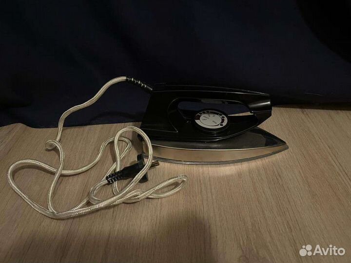 Утюг новый