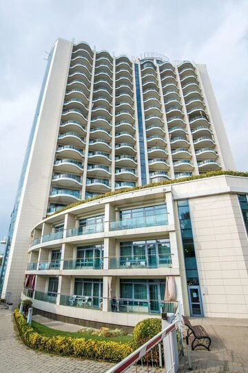 Квартира-студия, 33 м², 1/20 эт.