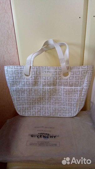 Новая дорожная большая сумка Givanchy parfums