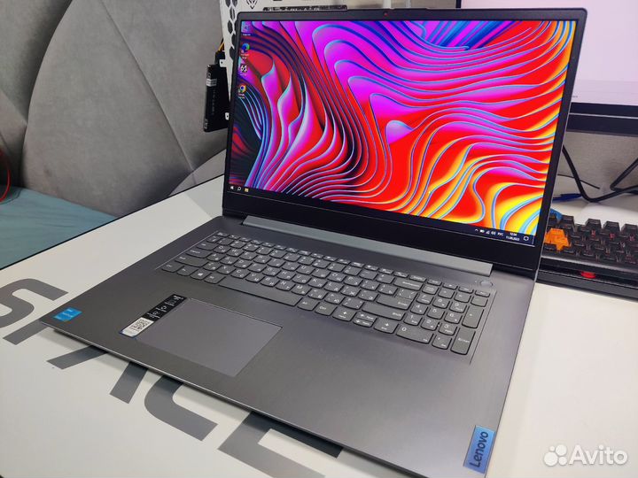 Lenovo 17 Intel 7505/ 8gb/ 256Gb+ FHD+ Гарантия