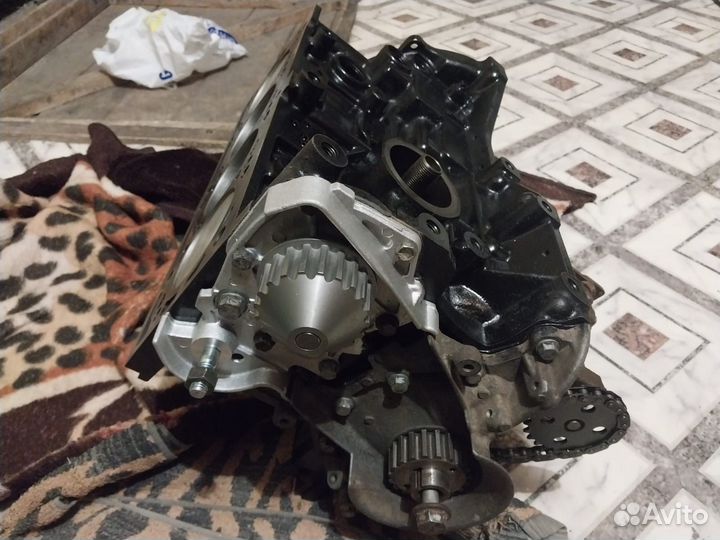 Блок двигателя на Рено Логан