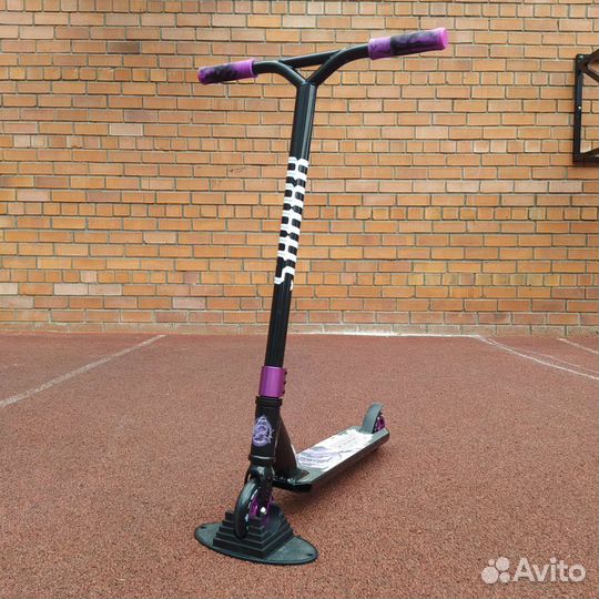 Трюковой самокат безрезьбовой новый